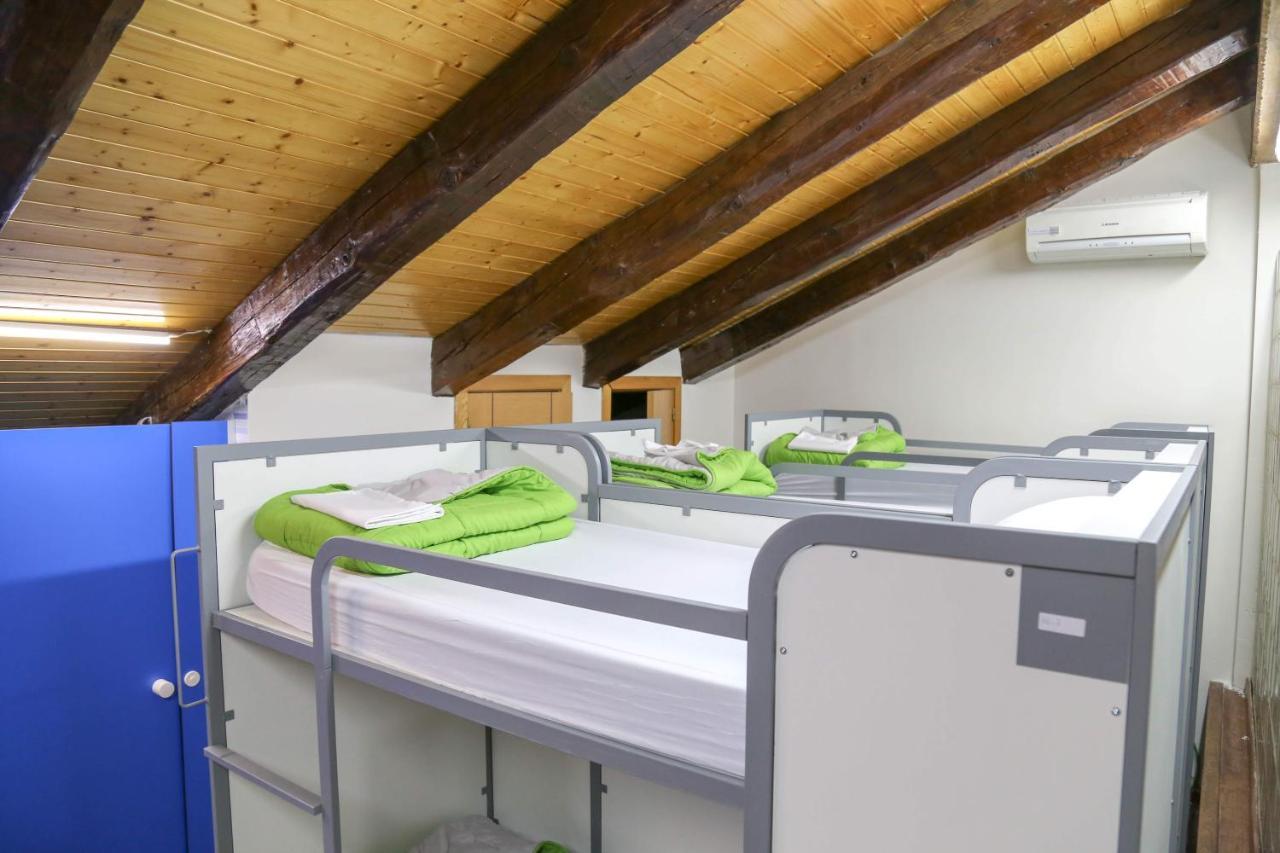 Cats Hostel Madrid Sol Ngoại thất bức ảnh